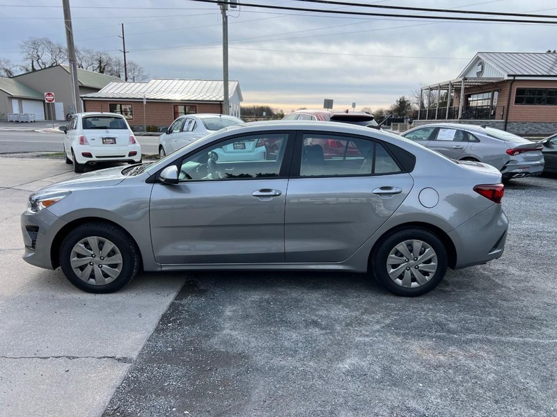 Kia Rio Vehicle Image 08