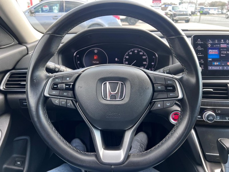 Honda Accord Vehicle Image 11