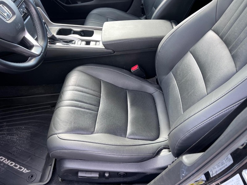 Honda Accord Vehicle Image 14