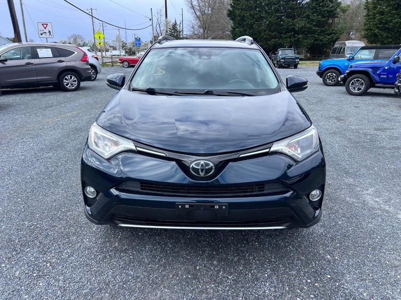 Toyota RAV4 Vehicle Image 02