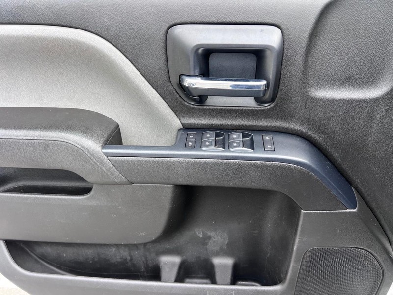 GMC SIERRA Vehicle Image 09