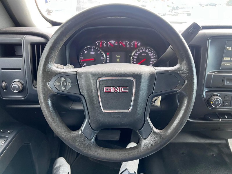 GMC SIERRA Vehicle Image 10