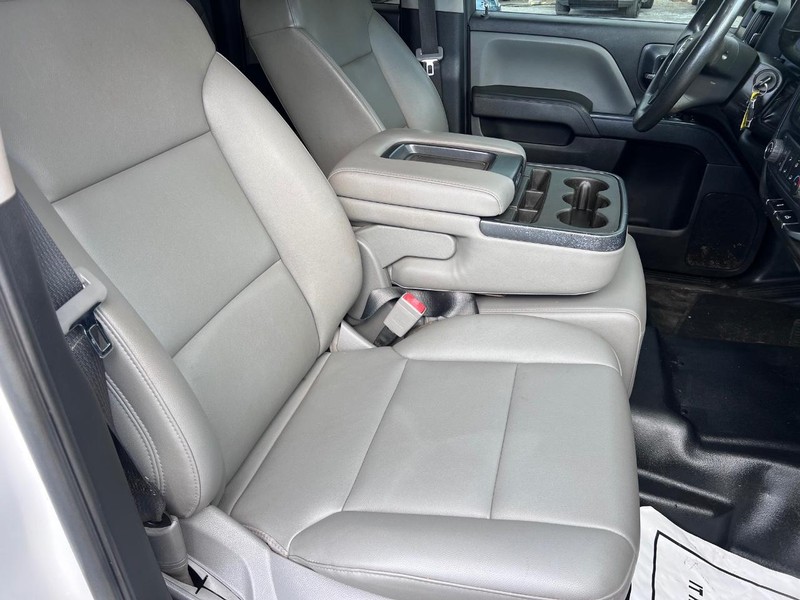 GMC SIERRA Vehicle Image 18