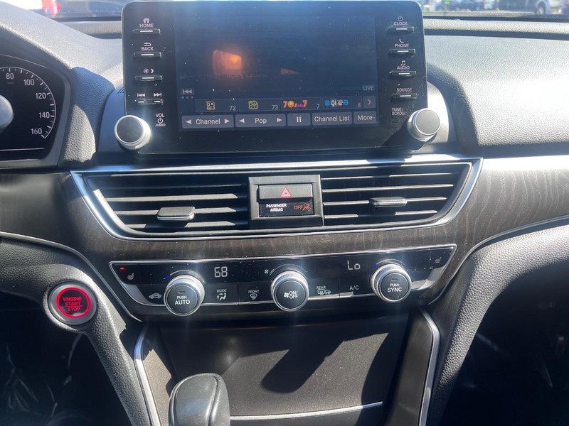 Honda Accord Vehicle Image 13
