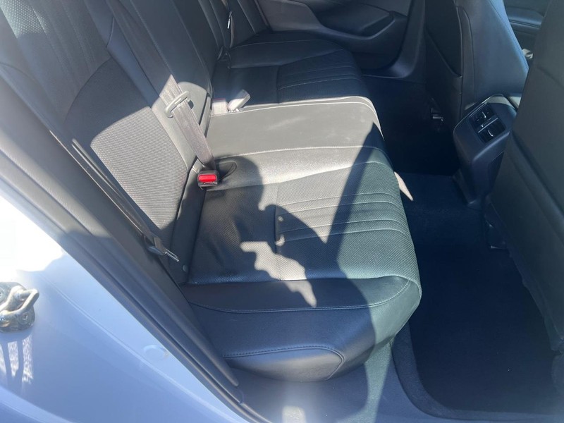 Honda Accord Vehicle Image 18
