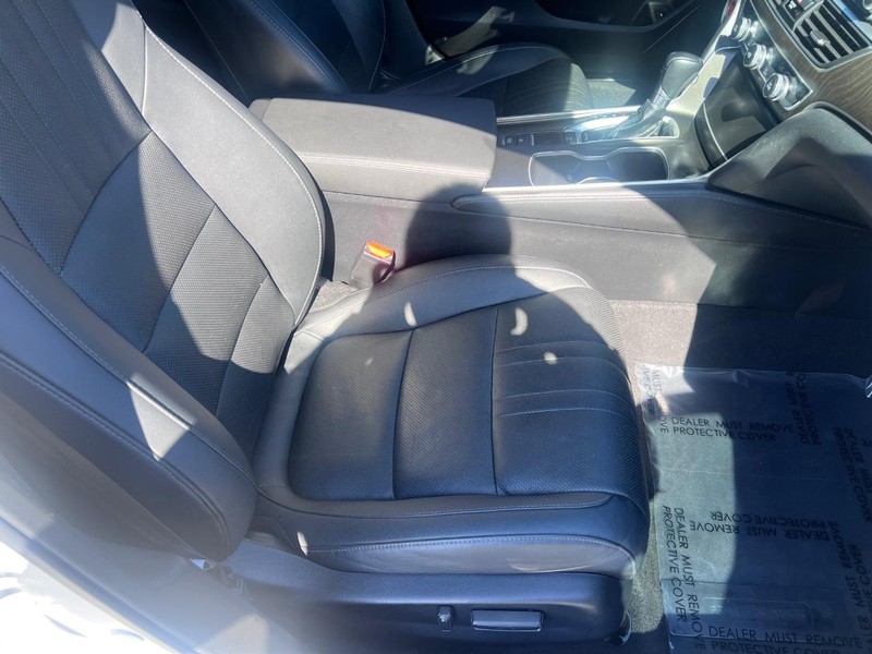 Honda Accord Vehicle Image 19