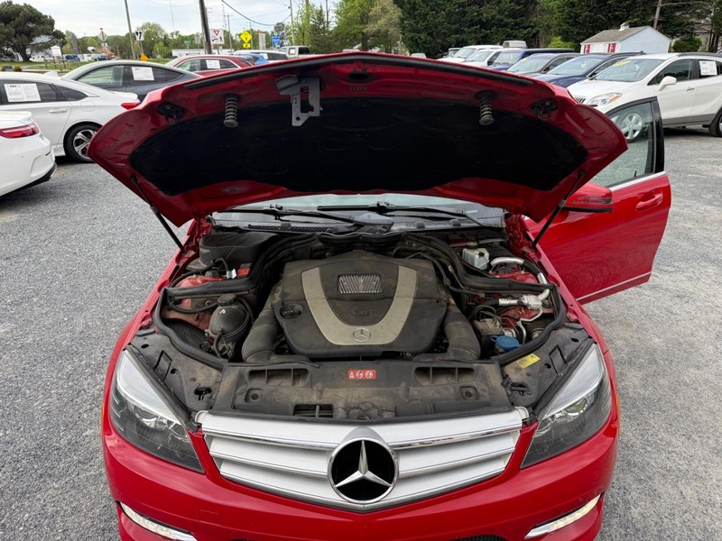 Mercedes-Benz C-CLASS Vehicle Image 02