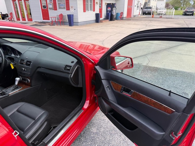 Mercedes-Benz C-CLASS Vehicle Image 18