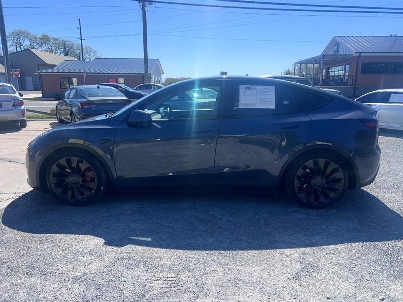 Tesla Model Y Vehicle Image 08