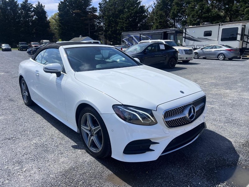 Mercedes-Benz E-CLASS Vehicle Image 03