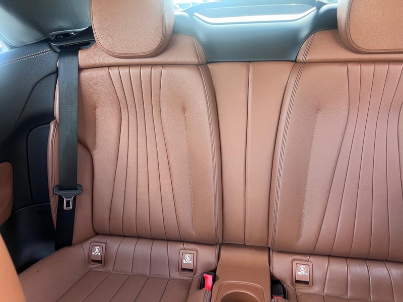 Mercedes-Benz E-CLASS Vehicle Image 16