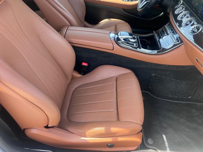 Mercedes-Benz E-CLASS Vehicle Image 17