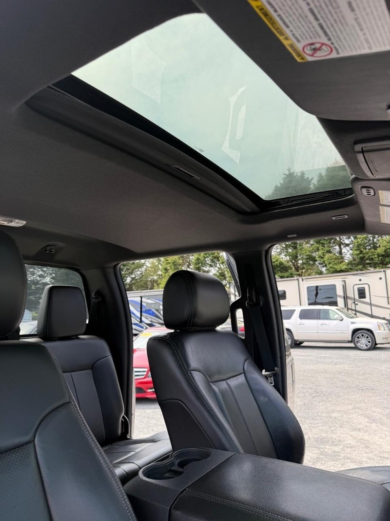 Ford F-350 Vehicle Image 17