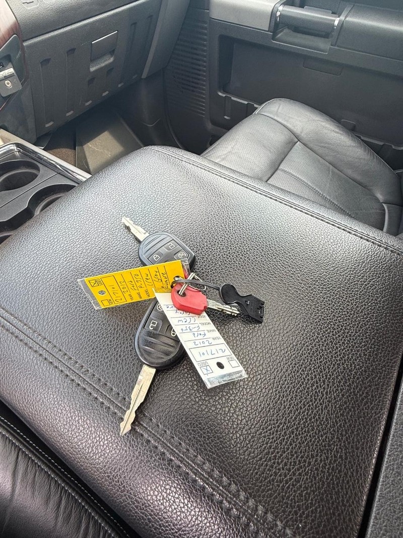 Ford F-350 Vehicle Image 23