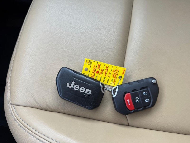 Jeep WRANGLER UNLIMI Vehicle Image 12