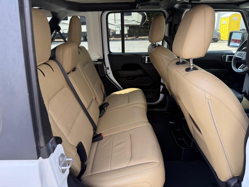 Jeep WRANGLER UNLIMI Vehicle Image 18
