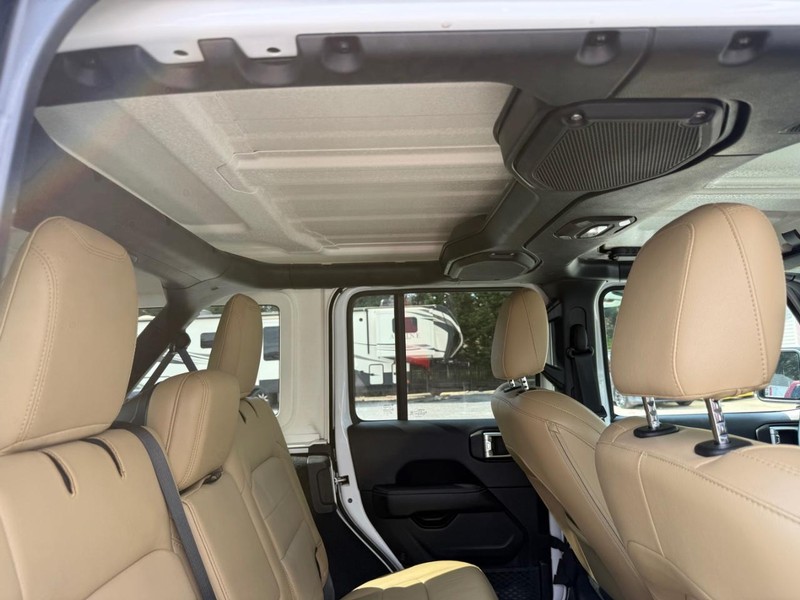Jeep WRANGLER UNLIMI Vehicle Image 19