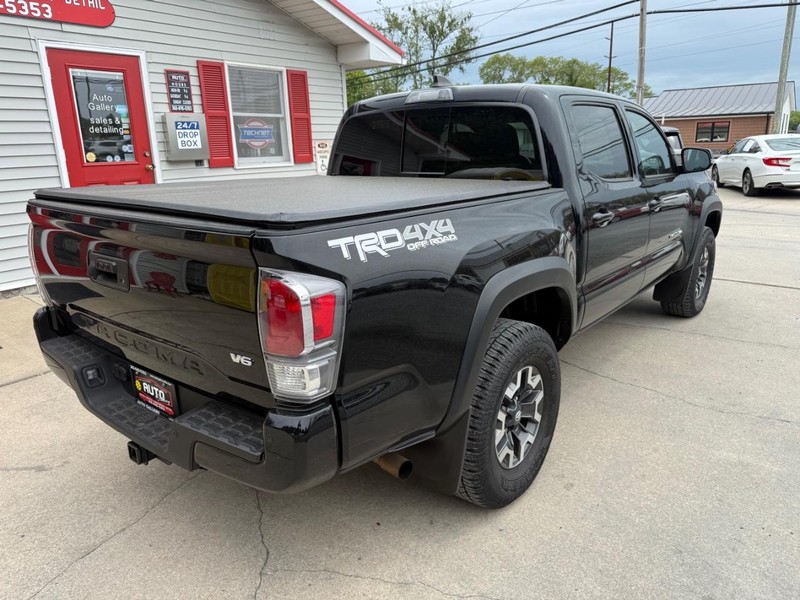 Toyota Tacoma Vehicle Image 03