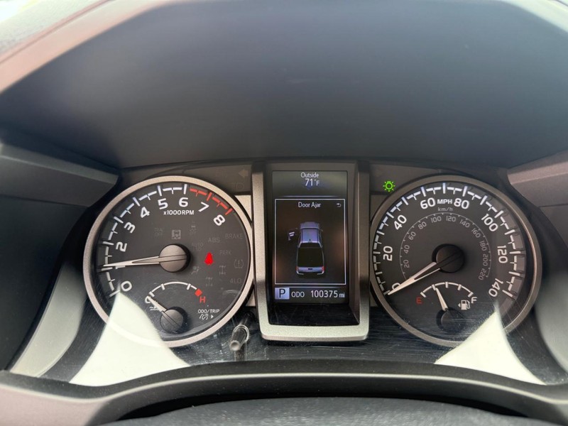 Toyota Tacoma Vehicle Image 07