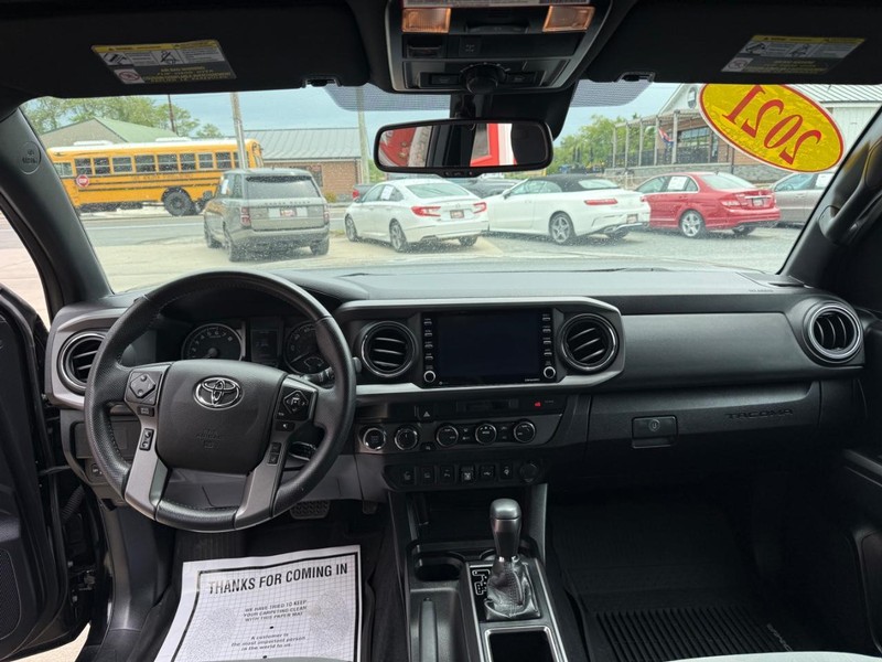 Toyota Tacoma Vehicle Image 08