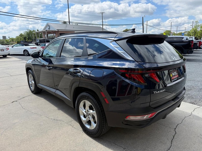 Hyundai Tucson Vehicle Image 04