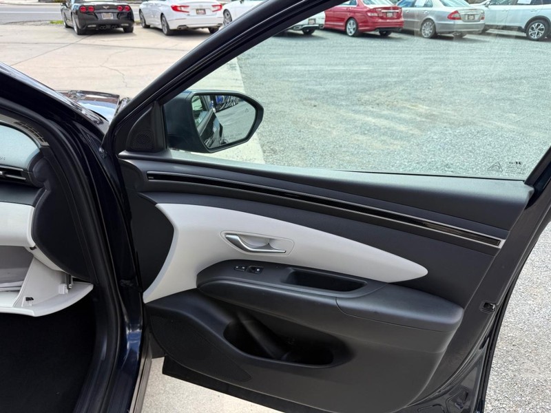 Hyundai Tucson Vehicle Image 09