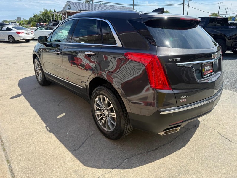 Cadillac XT5 Vehicle Image 03