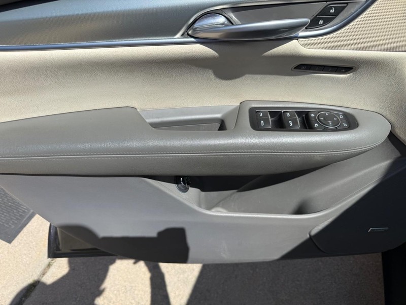 Cadillac XT5 Vehicle Image 05