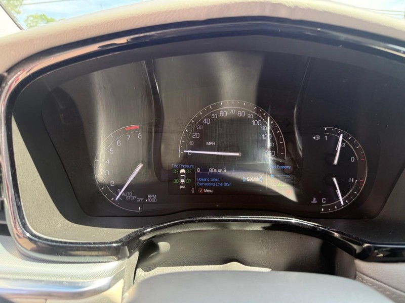 Cadillac XT5 Vehicle Image 08