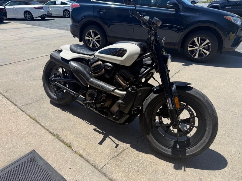 Harley-Davidson SPORTSTER Vehicle Image 02