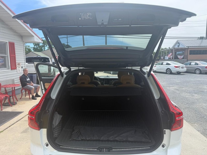 Volvo XC60 Vehicle Image 28