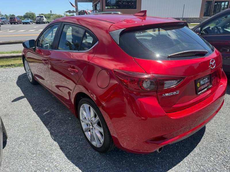 Mazda 3 Vehicle Image 04