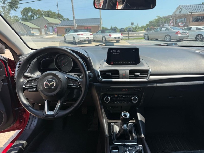 Mazda 3 Vehicle Image 09