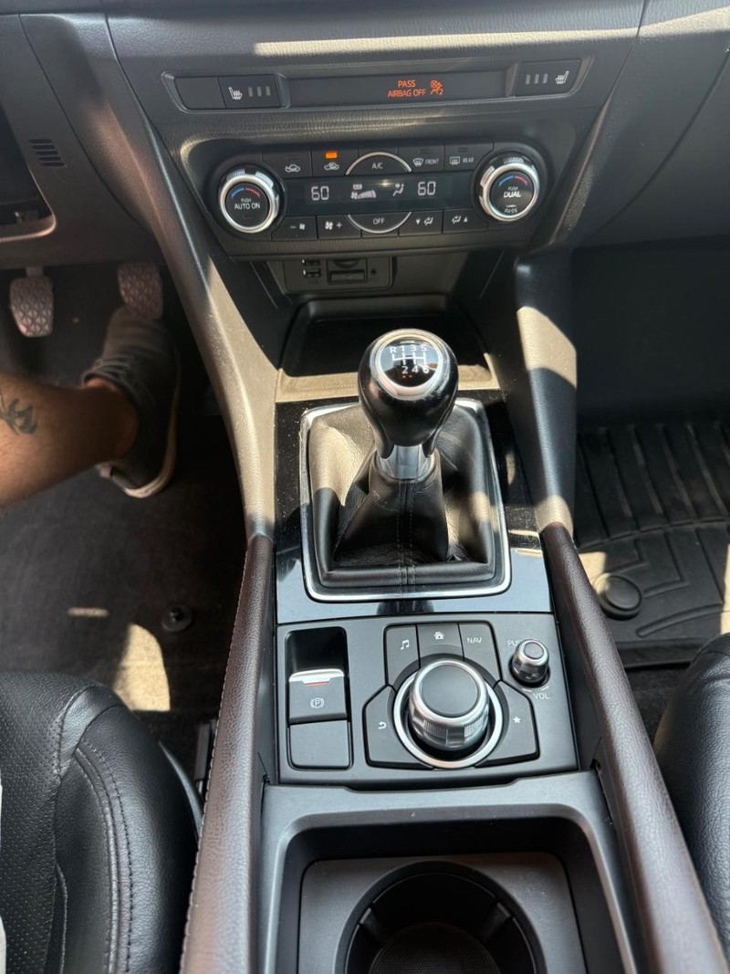 Mazda 3 Vehicle Image 15