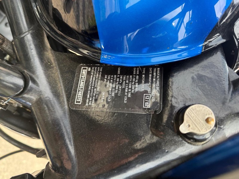 Triumph Bonneville Vehicle Image 04
