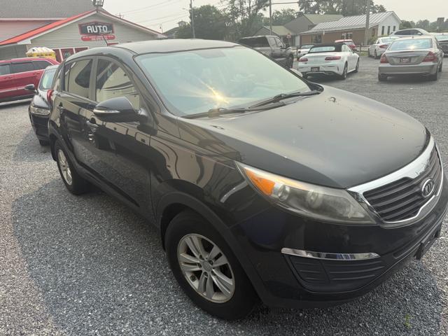 Kia SPORTAGE Vehicle Image 02