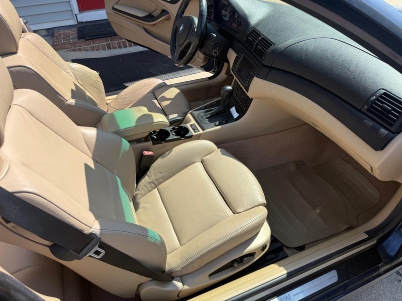 BMW 330 Vehicle Image 14