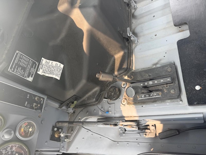 HUMMER M998 Vehicle Image 06