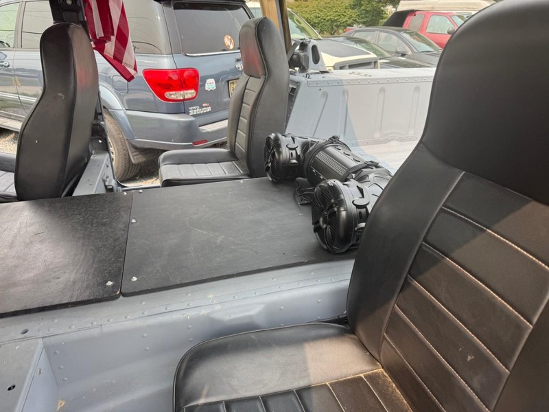 HUMMER M998 Vehicle Image 09