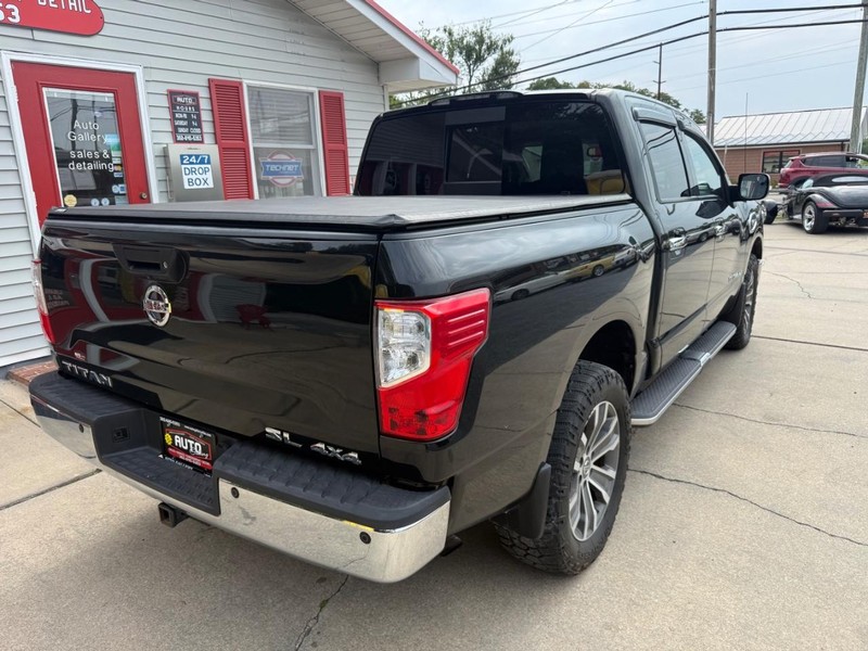 Nissan Titan Vehicle Image 03