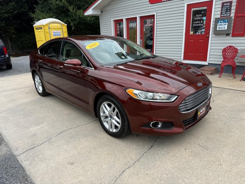 Ford Fusion Vehicle Image 02