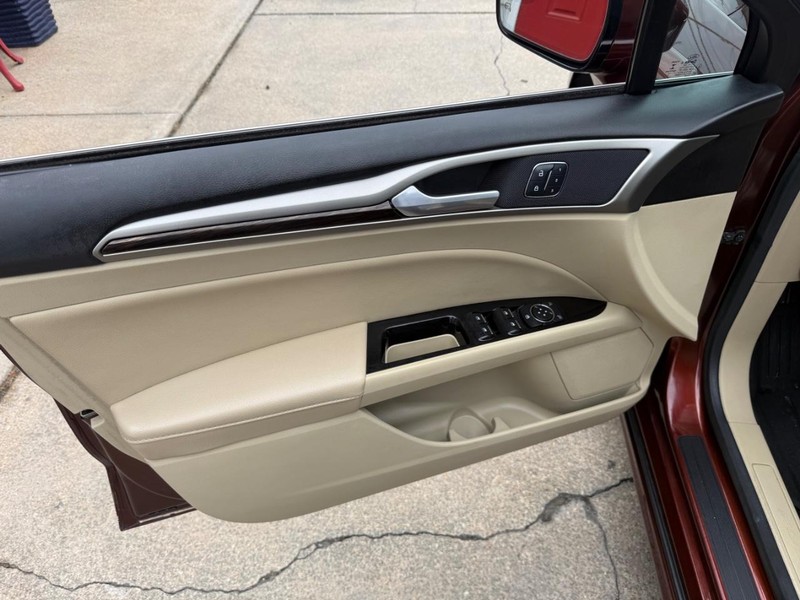 Ford Fusion Vehicle Image 05
