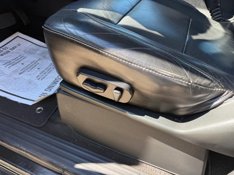 Nissan Armada Vehicle Image 08