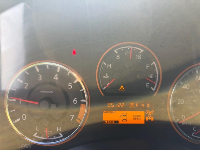 Nissan Armada Vehicle Image 09