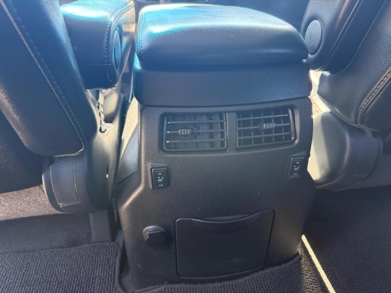 Nissan Armada Vehicle Image 16