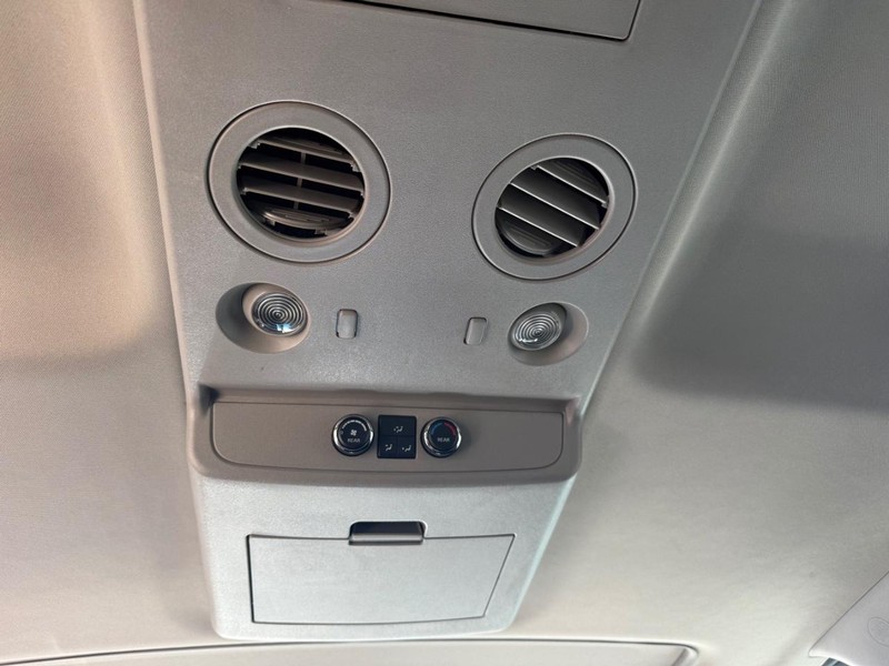 Nissan Armada Vehicle Image 17