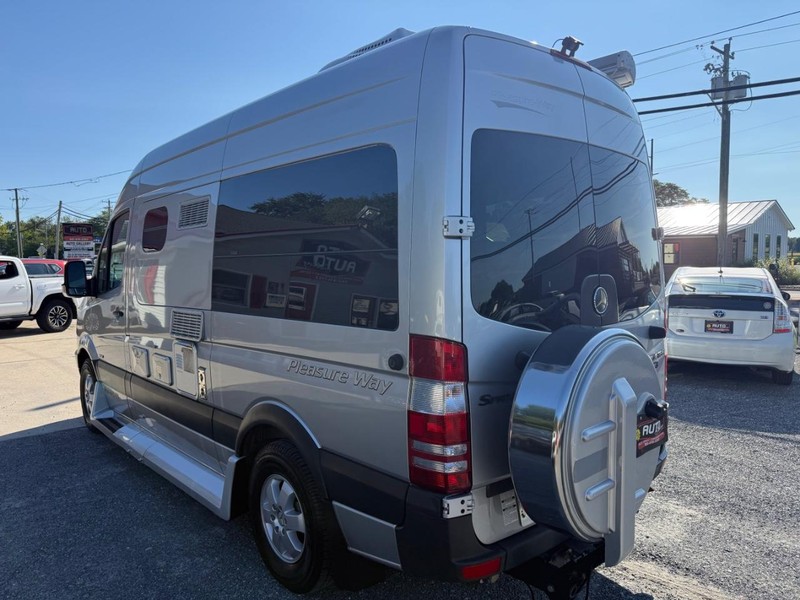 Mercedes-Benz Sprinter Cargo Vans Vehicle Image 04