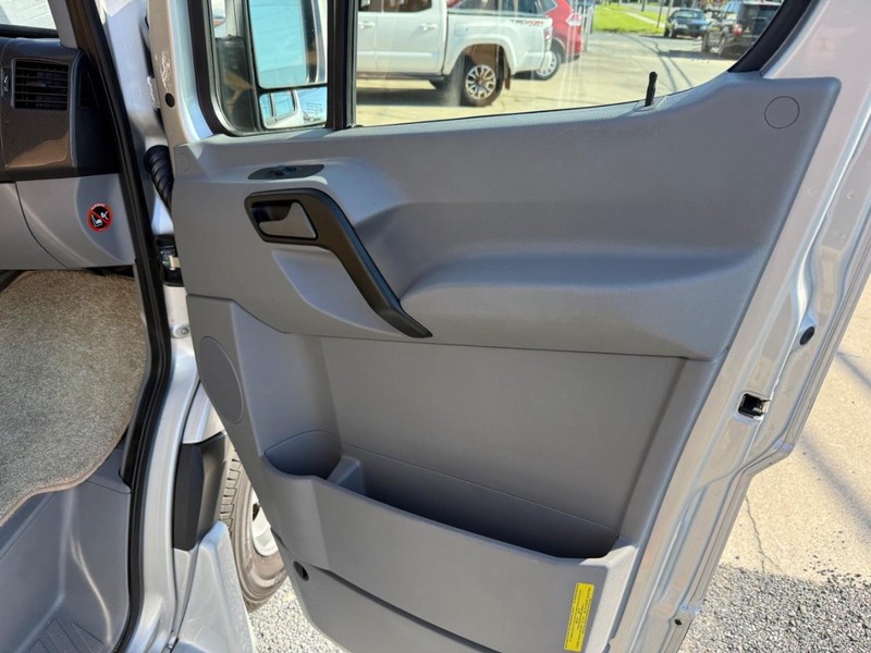 Mercedes-Benz Sprinter Cargo Vans Vehicle Image 11