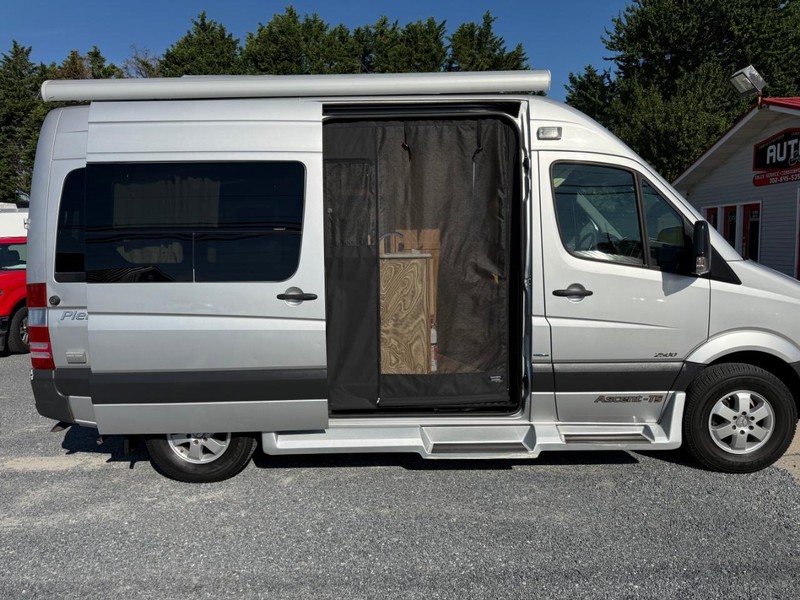 Mercedes-Benz Sprinter Cargo Vans Vehicle Image 14