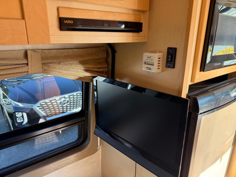 Mercedes-Benz Sprinter Cargo Vans Vehicle Image 24